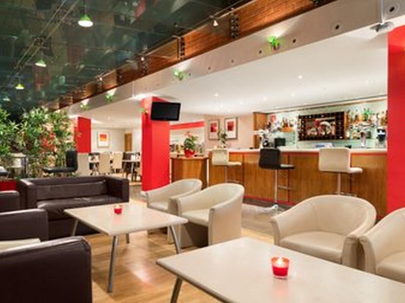 Ramada Hounslow - Heathrow East Esterno foto