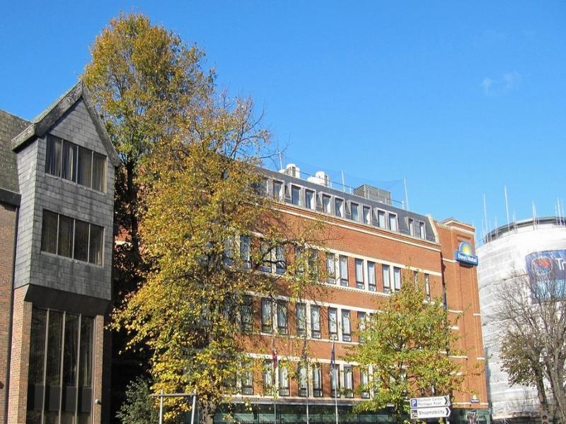 Ramada Hounslow - Heathrow East Esterno foto