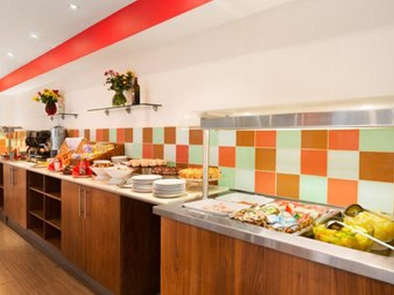 Ramada Hounslow - Heathrow East Esterno foto