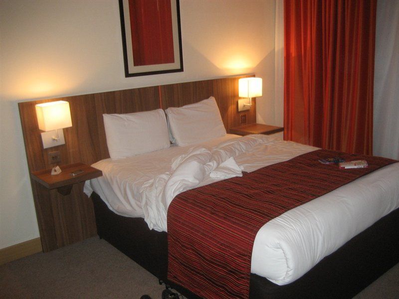 Ramada Hounslow - Heathrow East Esterno foto