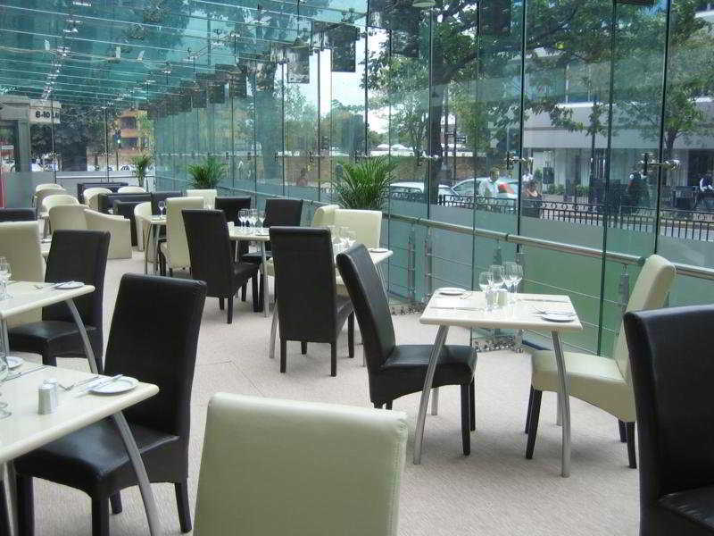 Ramada Hounslow - Heathrow East Esterno foto