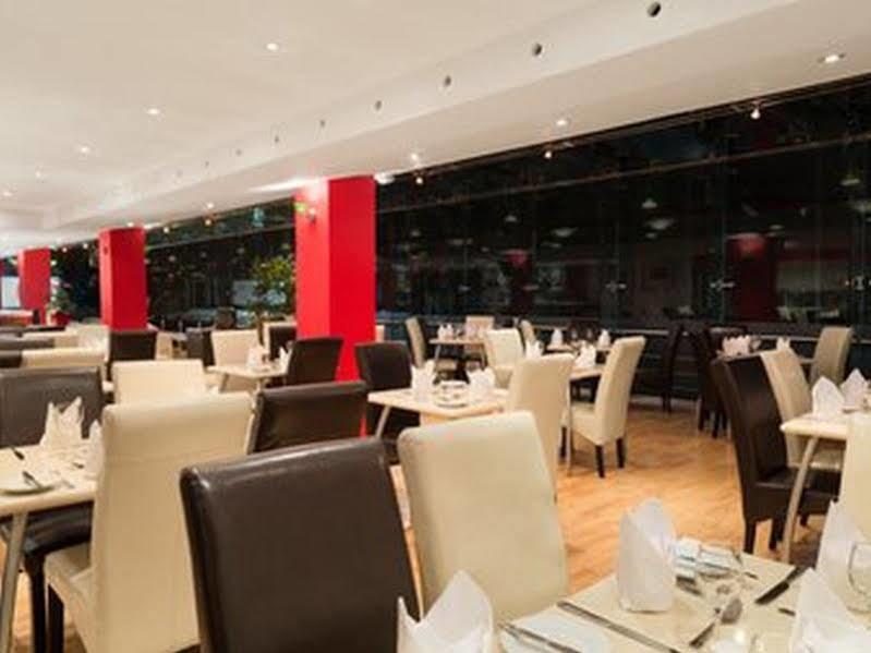 Ramada Hounslow - Heathrow East Esterno foto