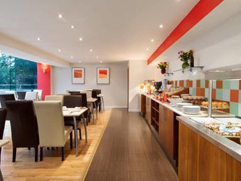 Ramada Hounslow - Heathrow East Esterno foto
