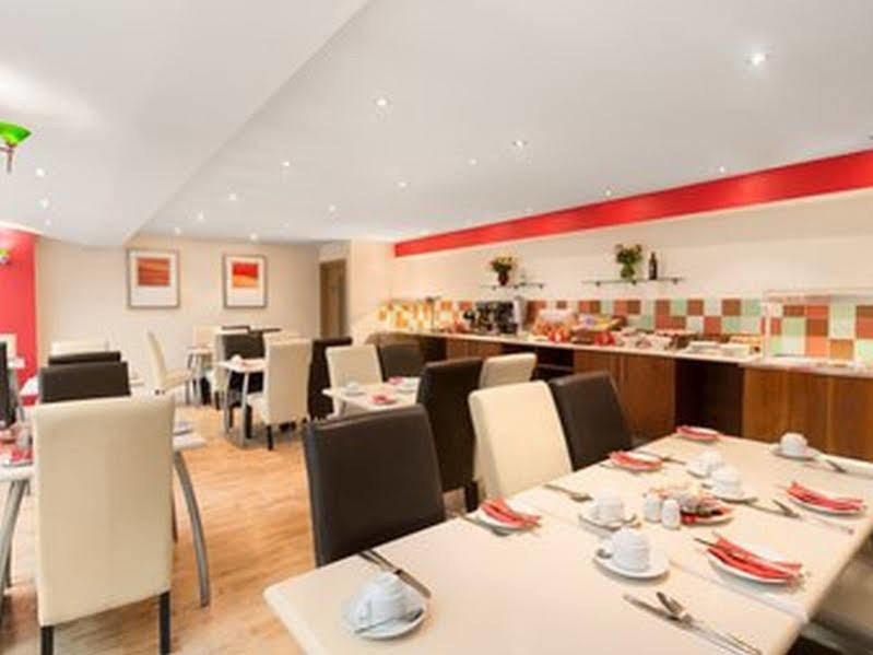 Ramada Hounslow - Heathrow East Esterno foto