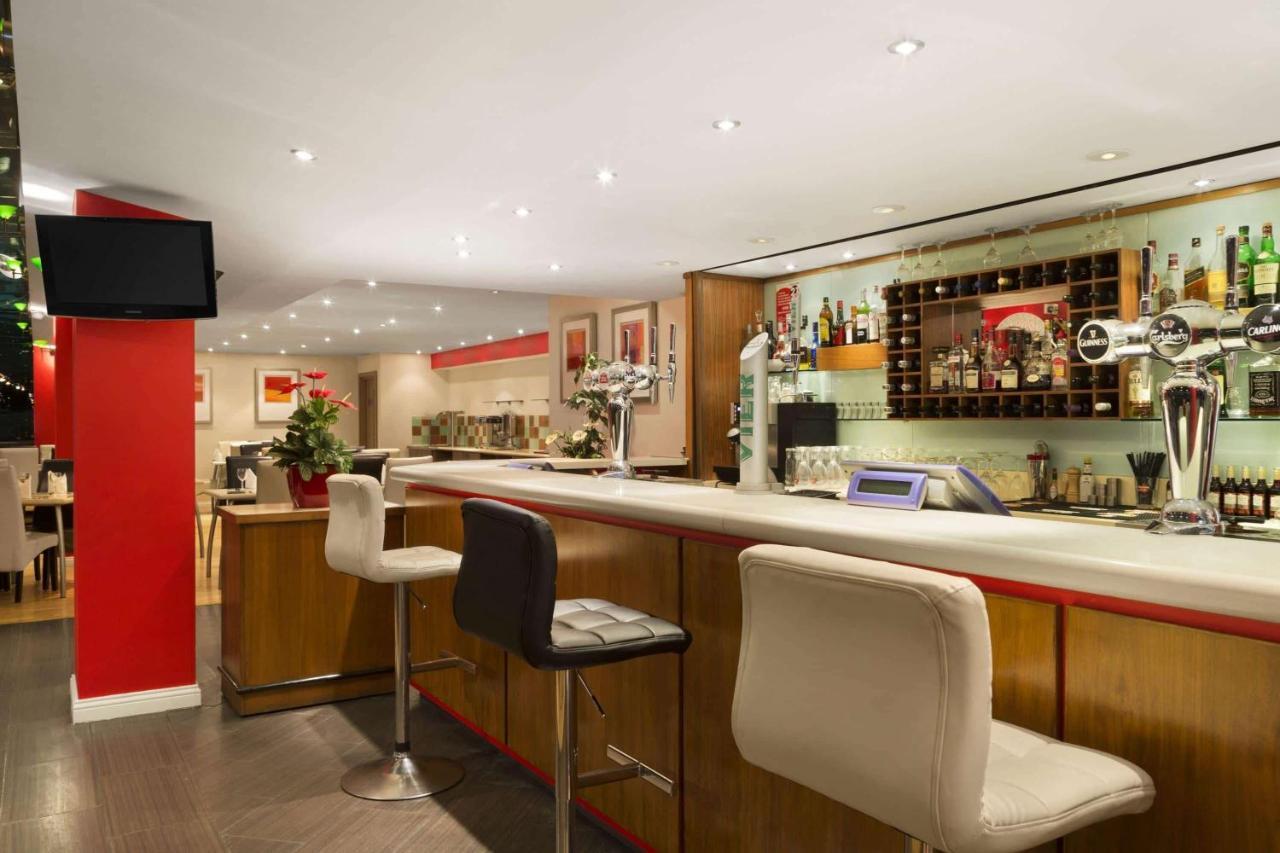 Ramada Hounslow - Heathrow East Esterno foto